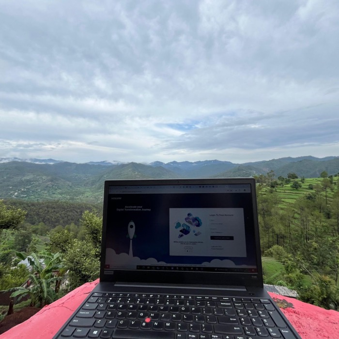 Remote-Arbeit an einem malerischen Ort